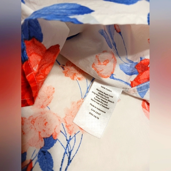 Women's Talbots Floral Blouse - Picture 7 of 7